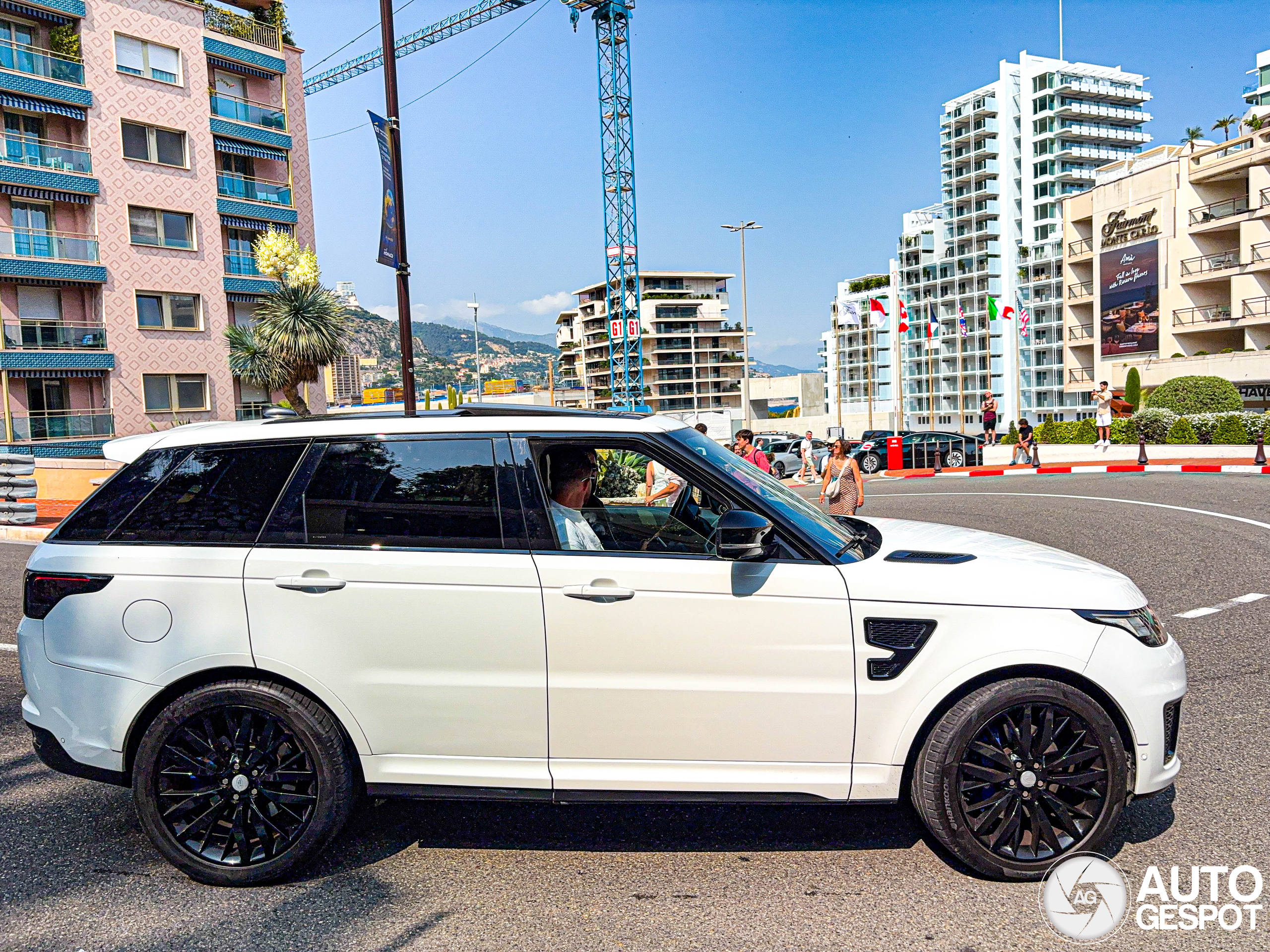 Land Rover Range Rover Sport SVR