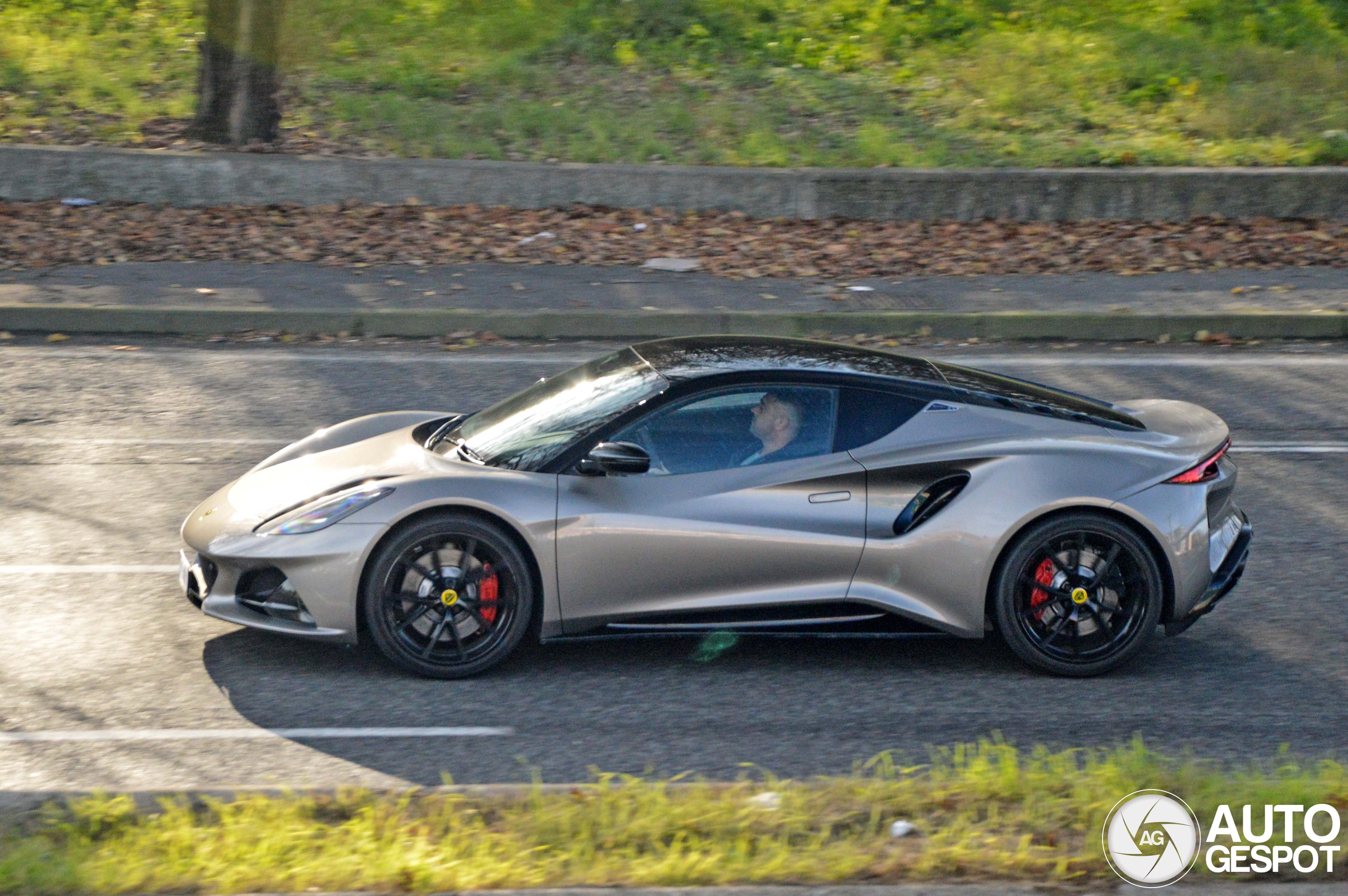 Lotus Emira