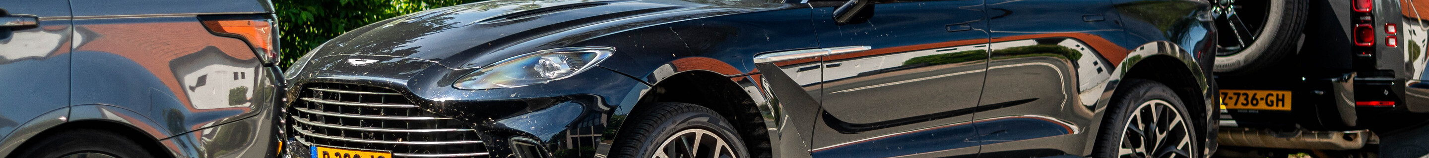 Aston Martin DBX