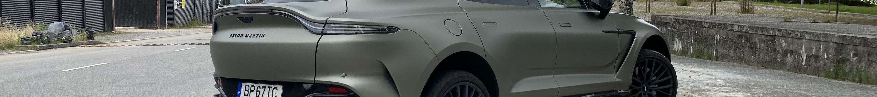Aston Martin DBX707