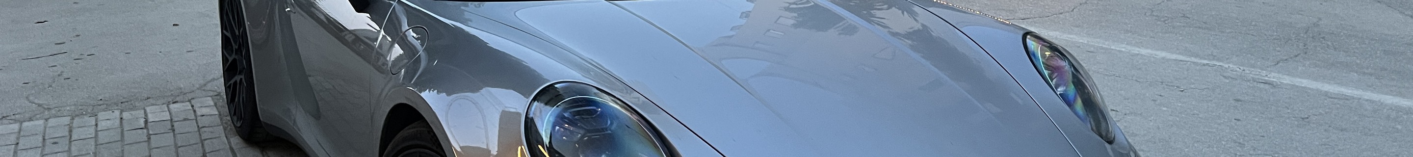Porsche 992 Carrera 4 GTS