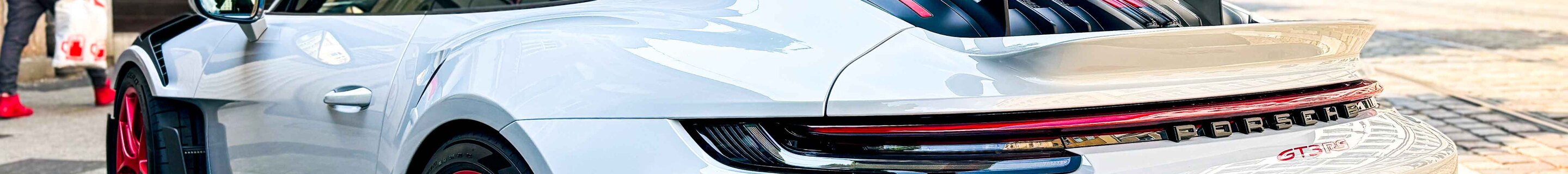 Porsche 992 GT3 RS Weissach Package