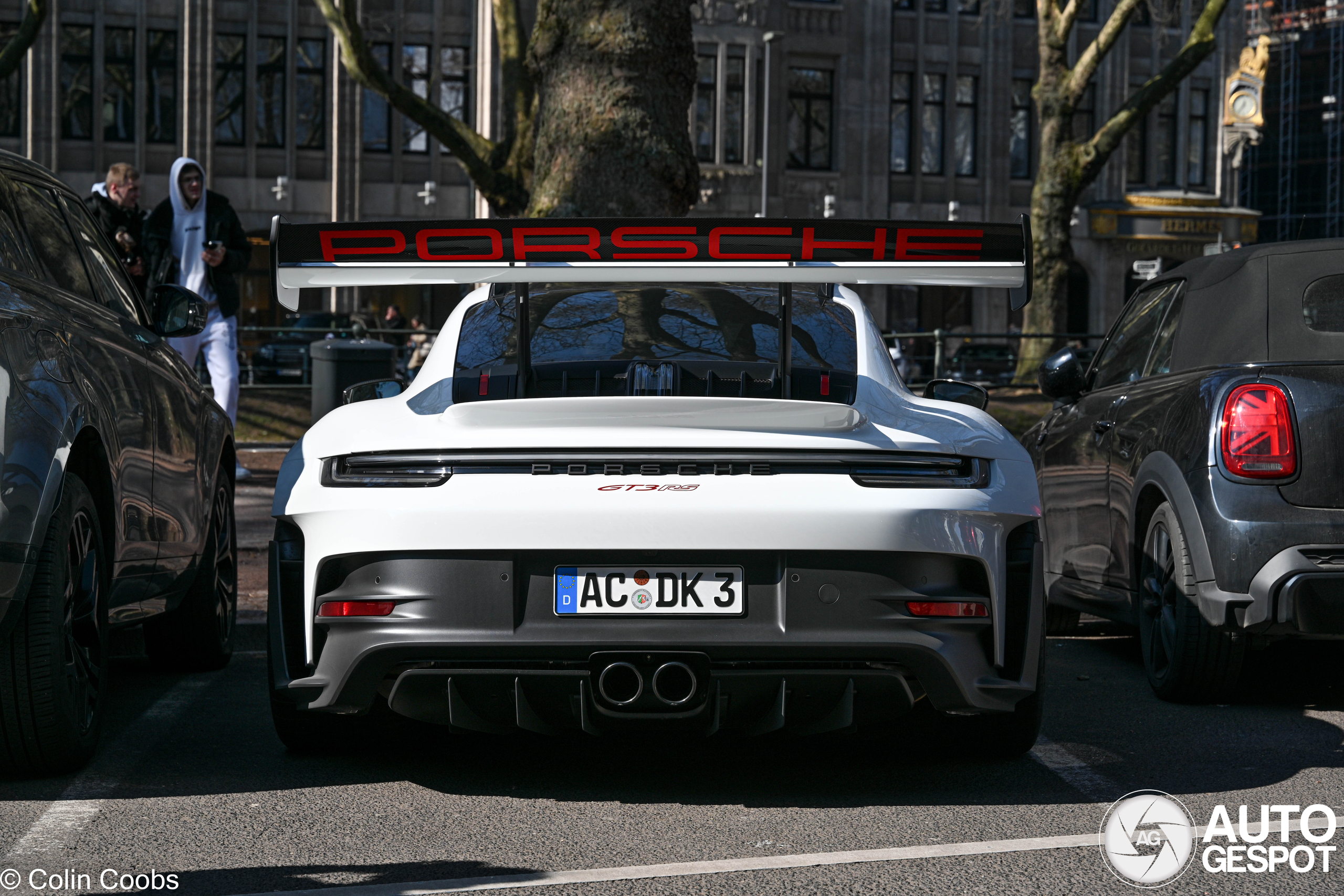 Porsche 992 GT3 RS Weissach Package