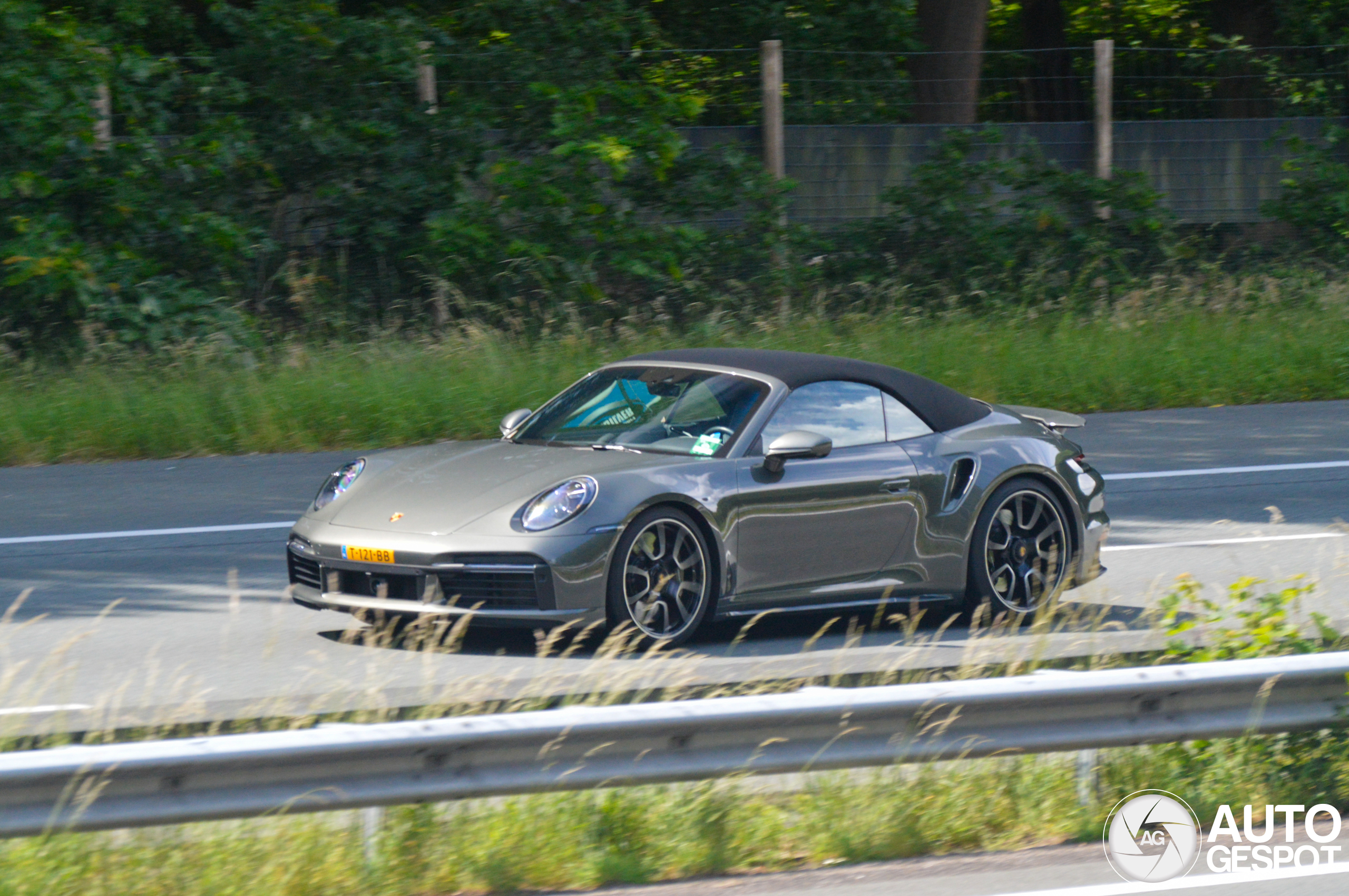 Porsche 992 Turbo S Cabriolet