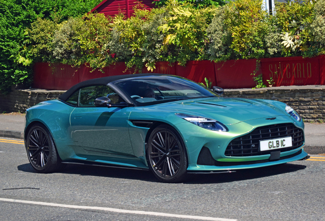 Aston Martin DB12 Volante