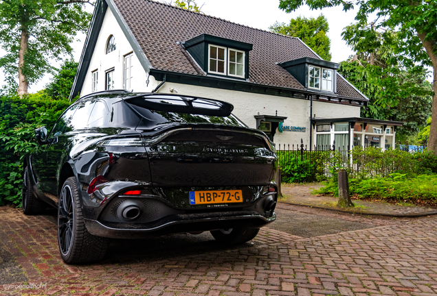 Aston Martin DBX