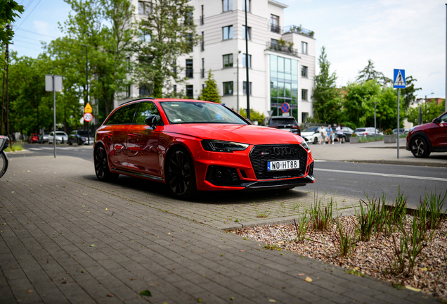 Audi RS4 Avant B9