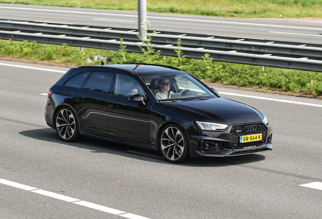 Audi RS4 Avant B9