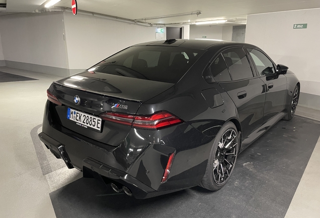 BMW M5 G90