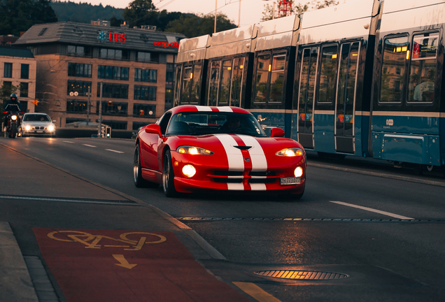 Dodge Viper GTS