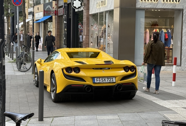 Ferrari F8 Spider