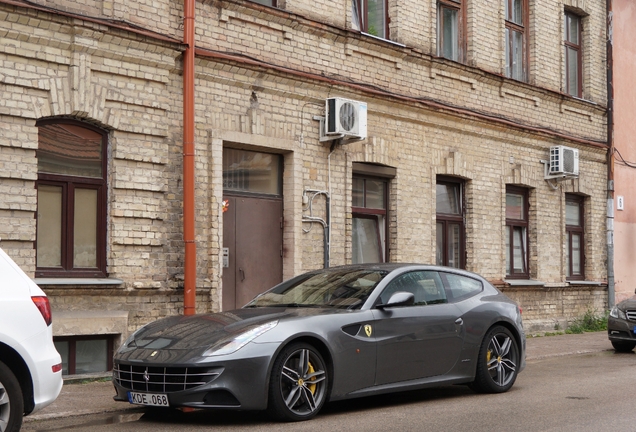 Ferrari FF