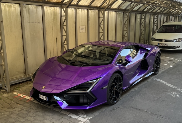 Lamborghini Revuelto