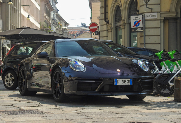 Porsche 992 Carrera 4S