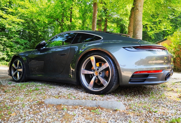Porsche 992 Carrera 4S