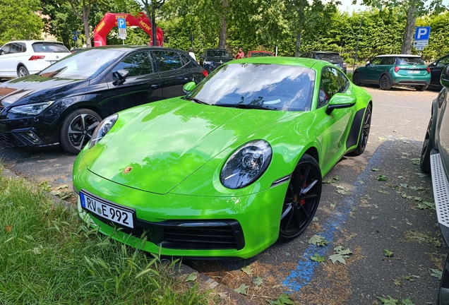 Porsche 992 Carrera 4S