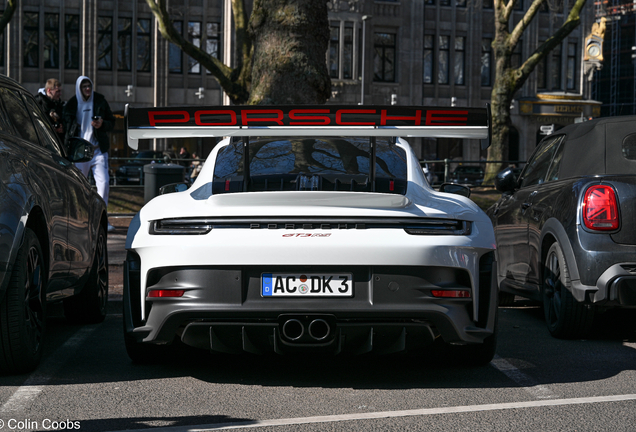 Porsche 992 GT3 RS Weissach Package