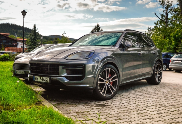 Porsche 9YA Cayenne Turbo E-Hybrid