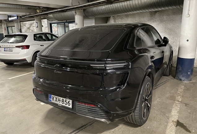 Porsche Macan EV Turbo