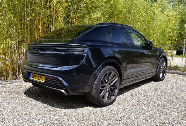 Porsche Macan EV Turbo