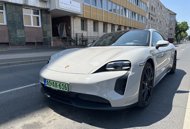 Porsche Taycan GTS