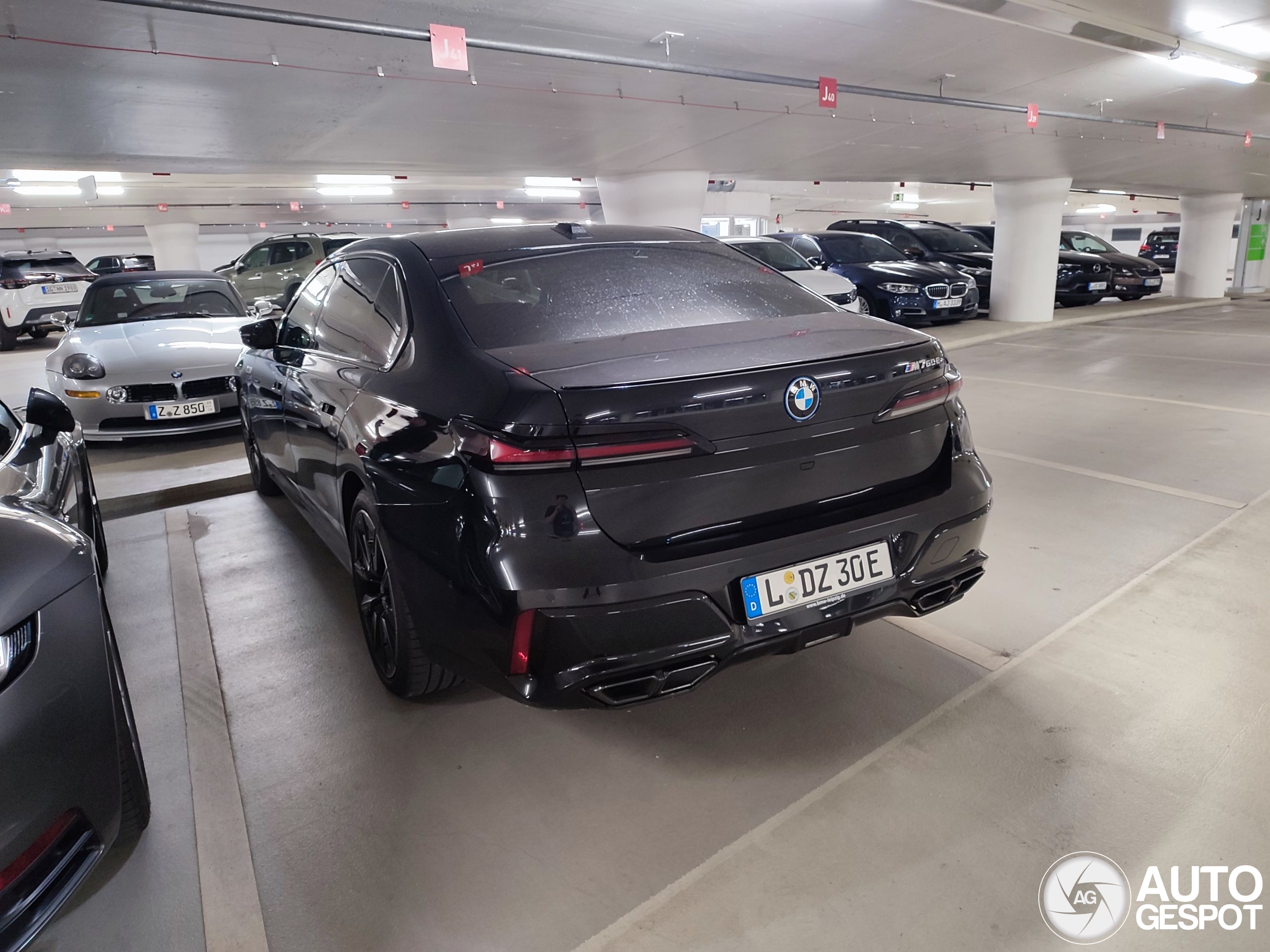 BMW M760e xDrive
