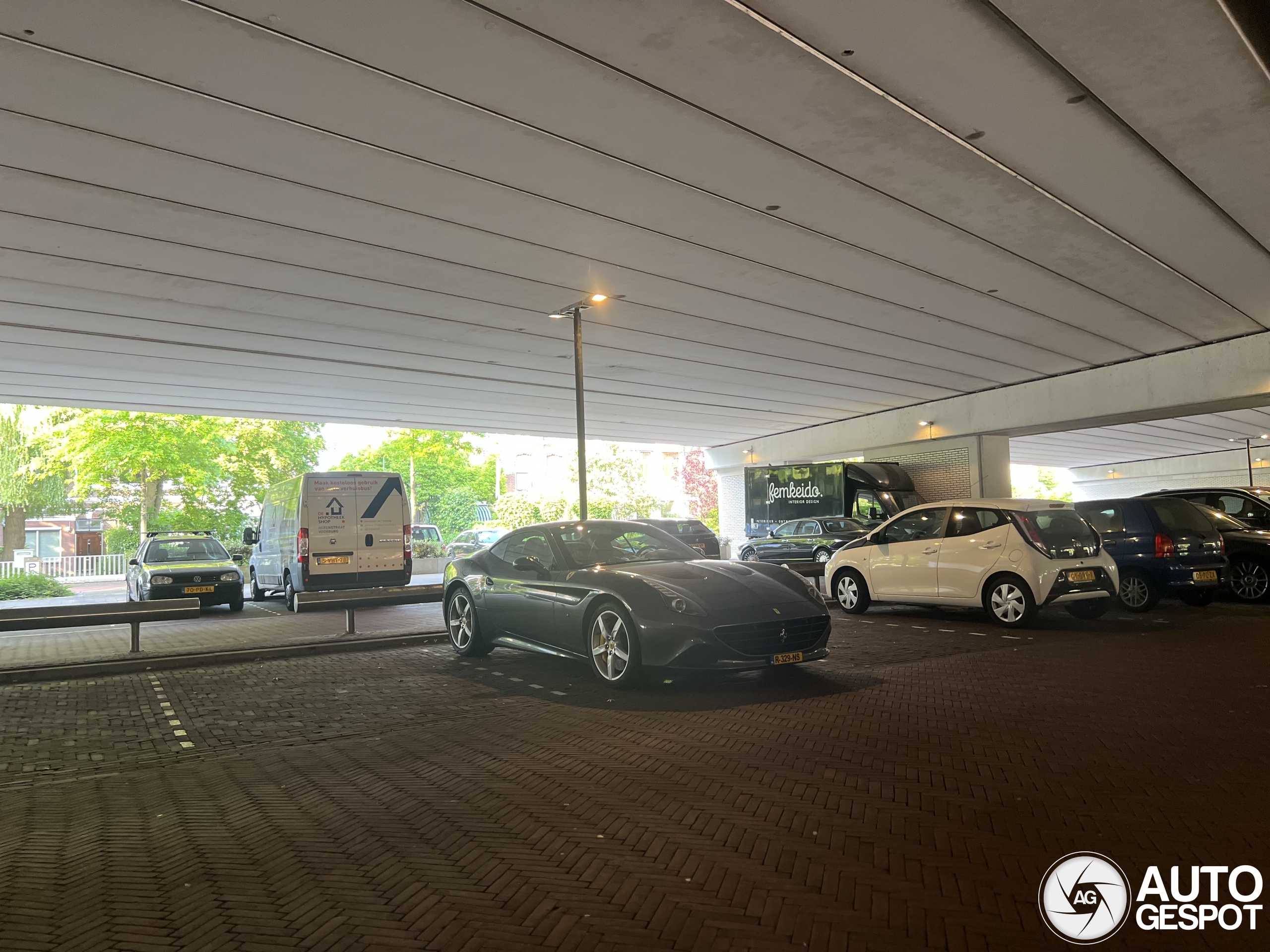 Ferrari California T