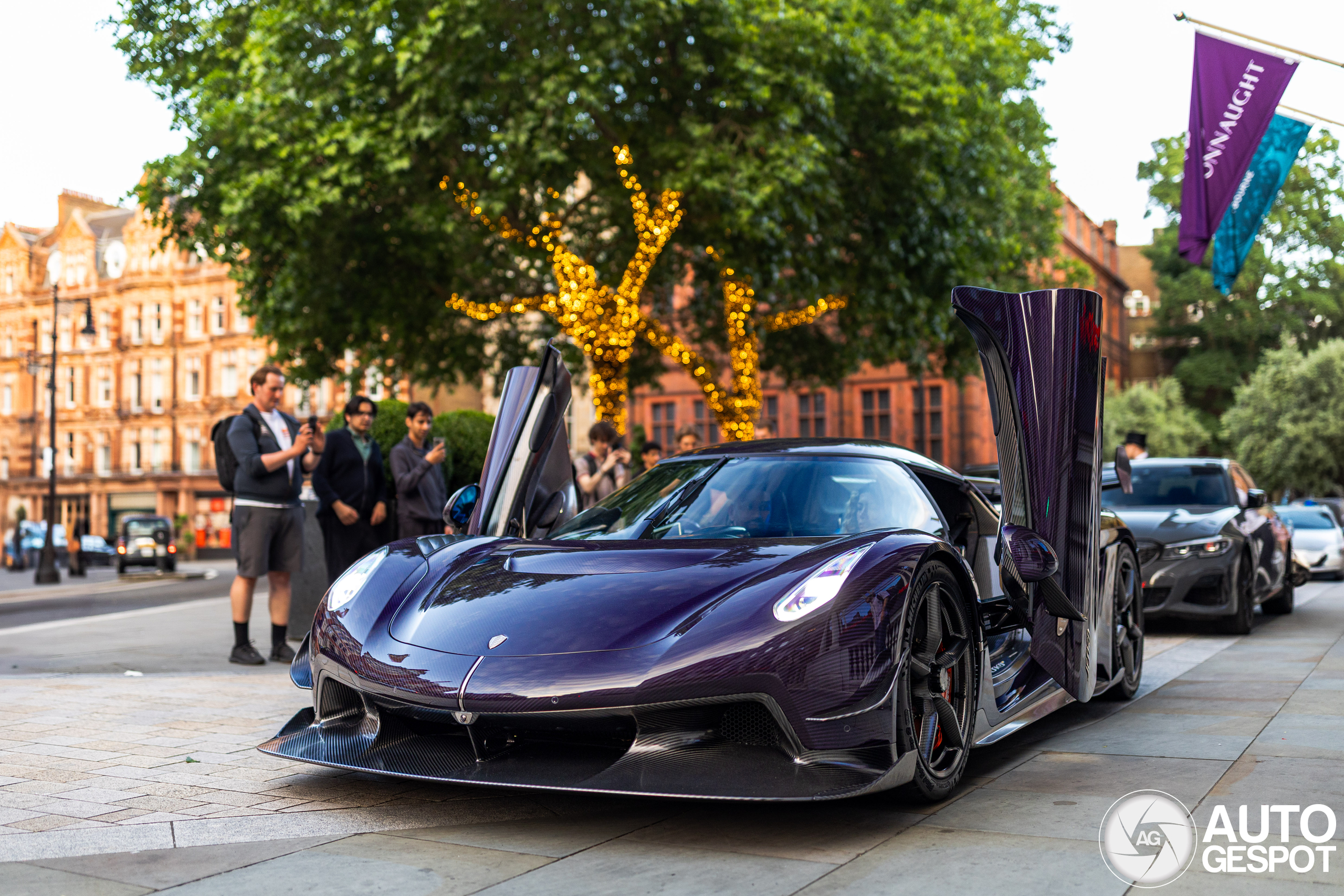 Een Zweeds meesterwerk in Londense straten: Koenigsegg Jesko Attack
