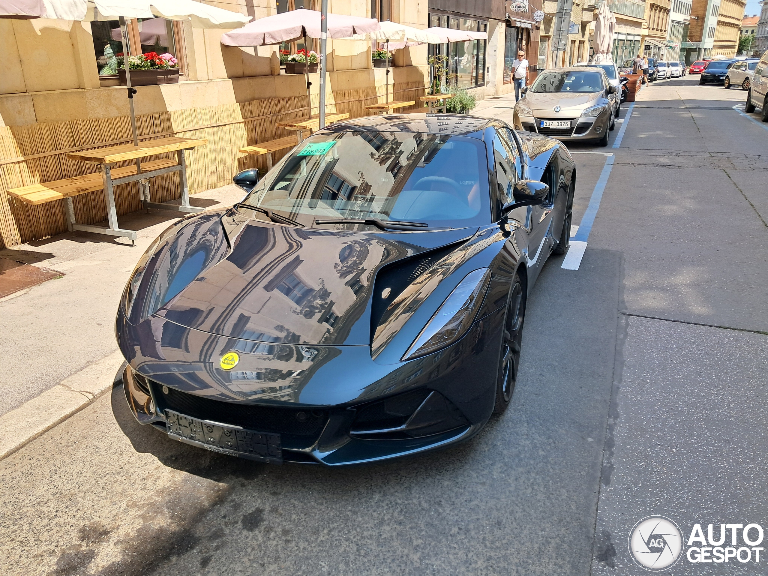 Lotus Emira