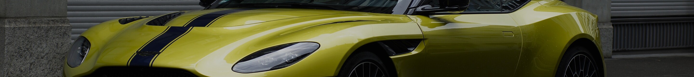 Aston Martin DBS 770 Ultimate Volante