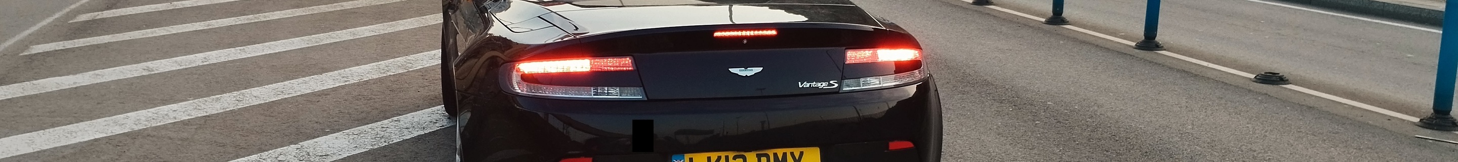 Aston Martin V8 Vantage S Roadster