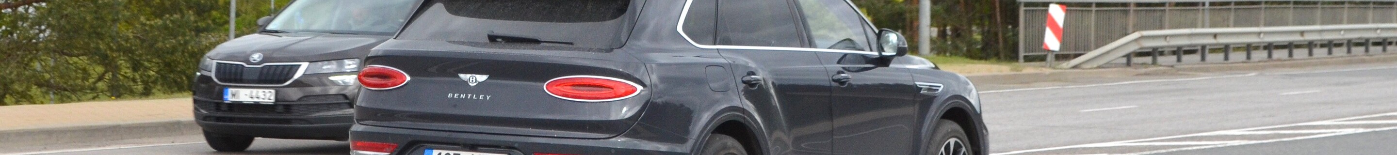 Bentley Bentayga V8 2021