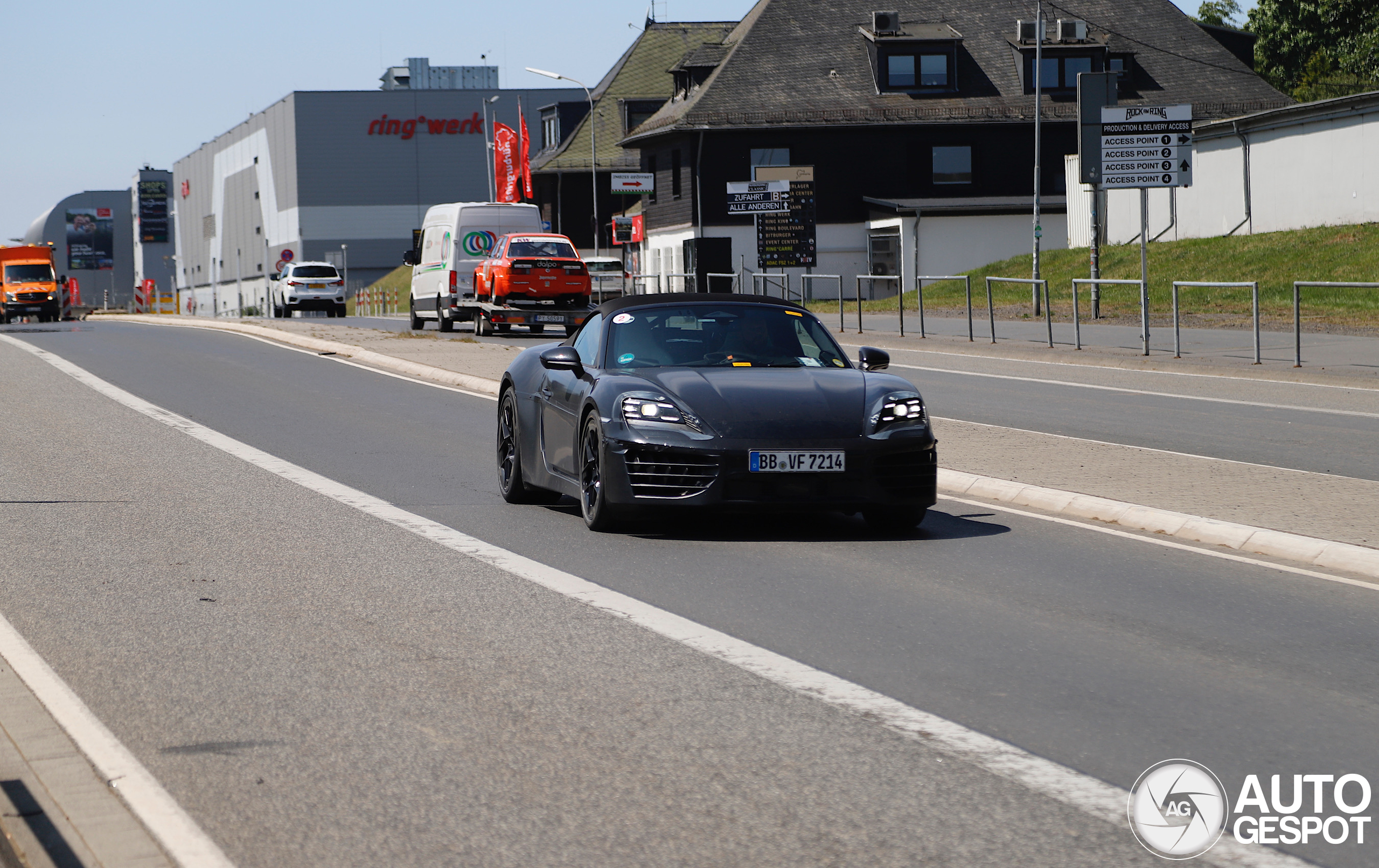Porsche 718 Boxster EV 2025
