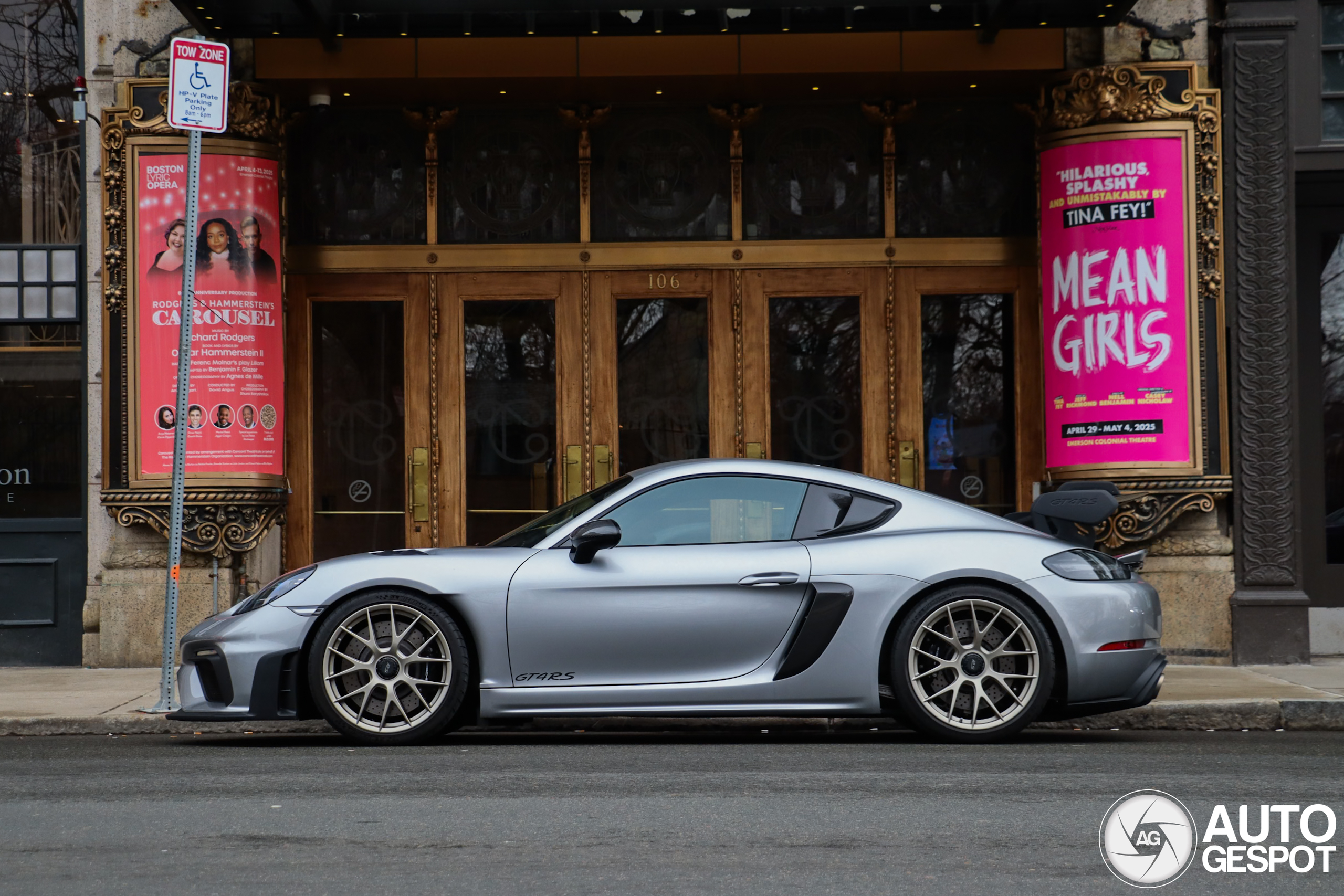 Porsche 718 Cayman GT4 RS Weissach Package