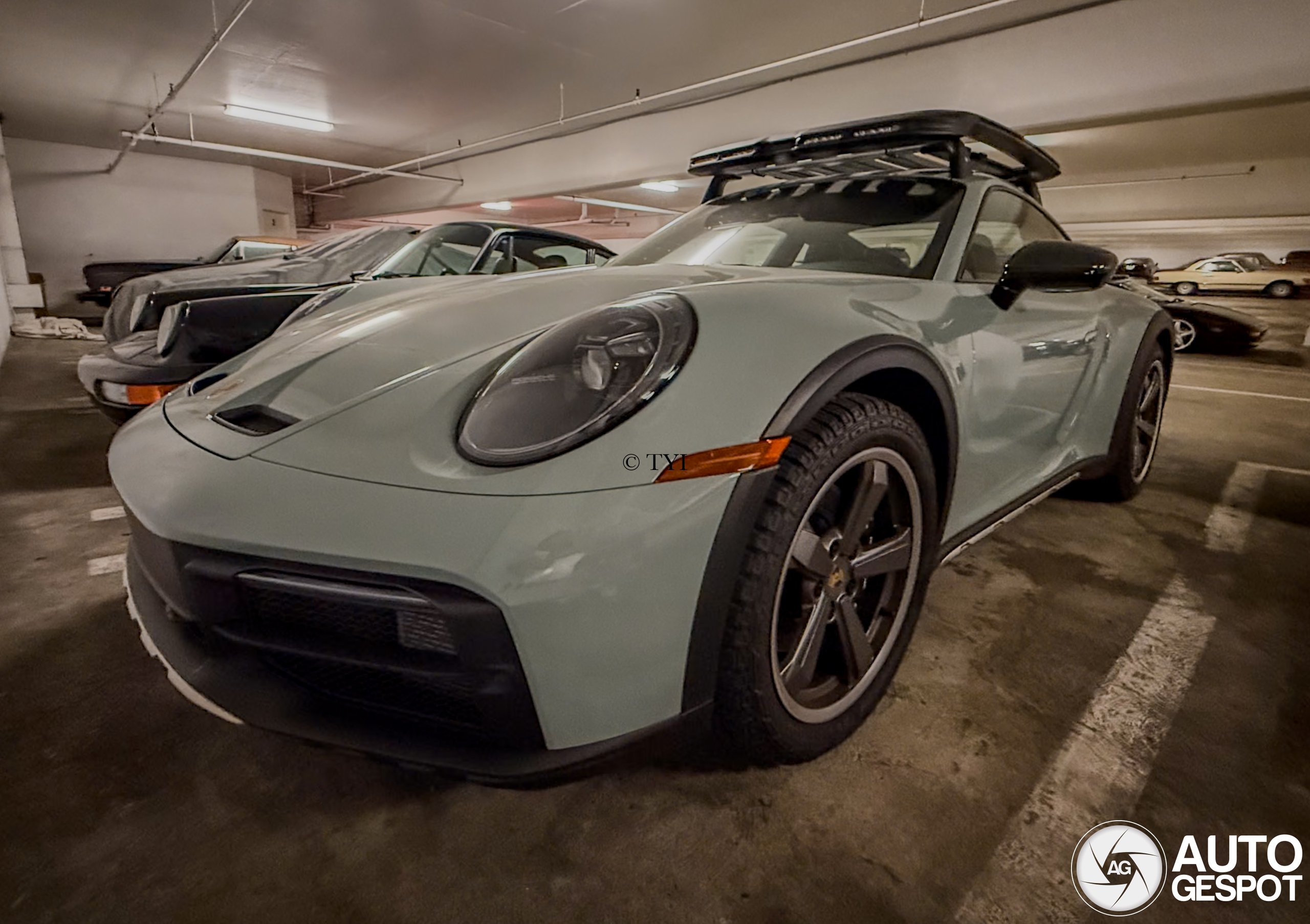 Porsche 992 Dakar