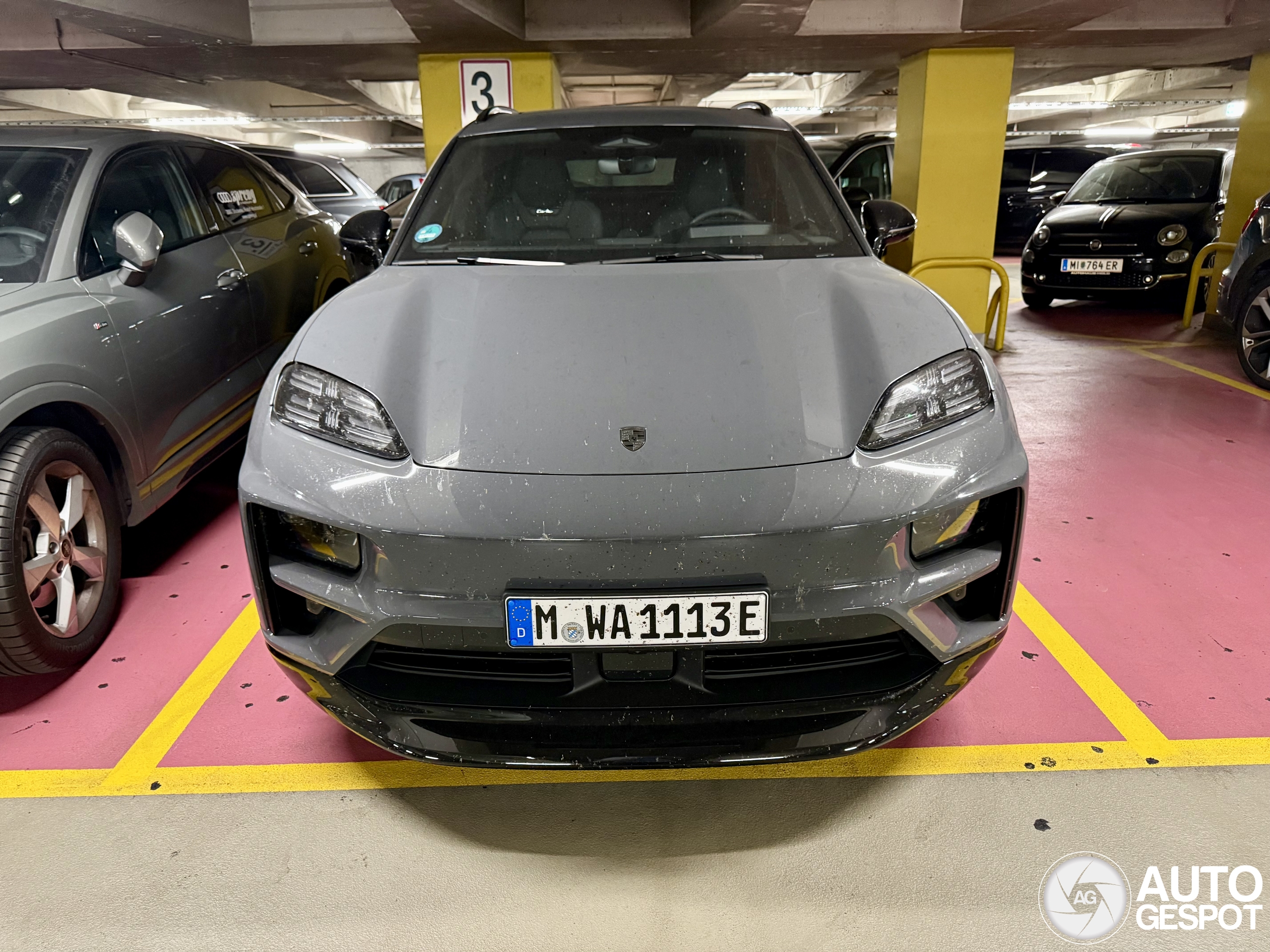 Porsche Macan EV Turbo