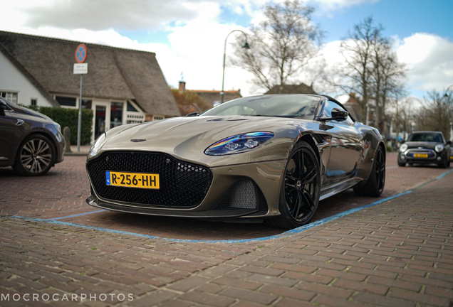 Aston Martin DBS Superleggera Volante