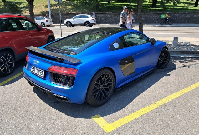 Audi R8 V10 Plus 2015
