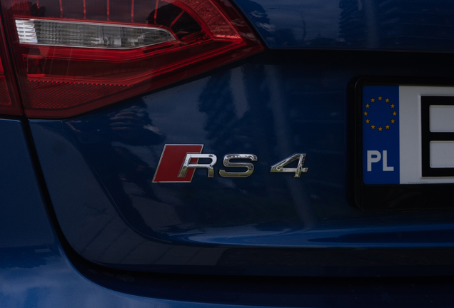 Audi RS4 Avant B8