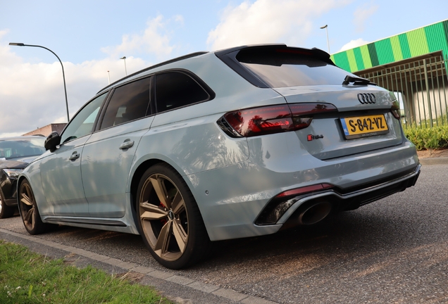 Audi RS4 Avant B9