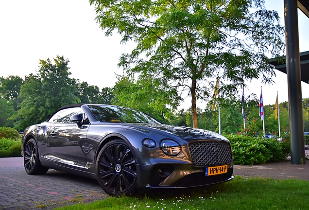 Bentley Continental GTC V8 2020 Mulliner