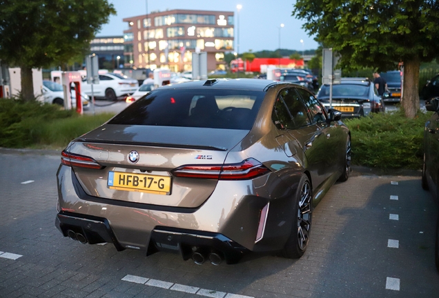 BMW M5 G90