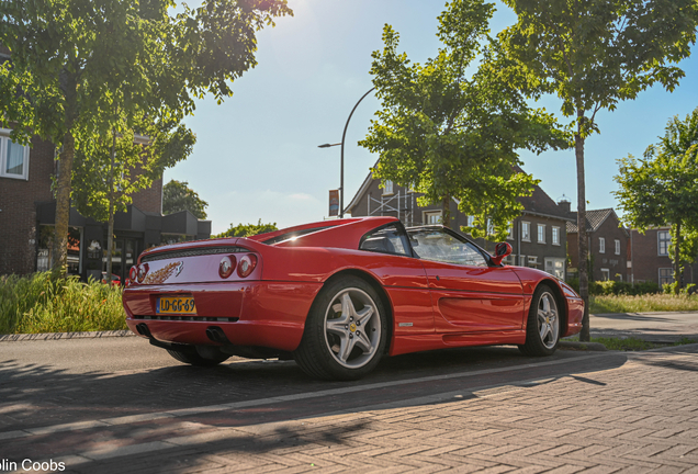 Ferrari F355 GTS
