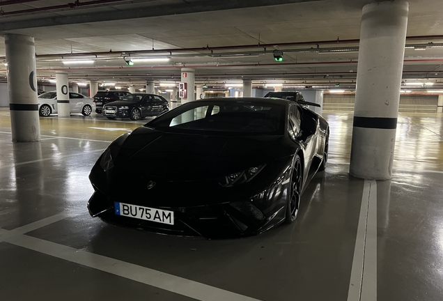 Lamborghini Huracán LP640-4 Performante