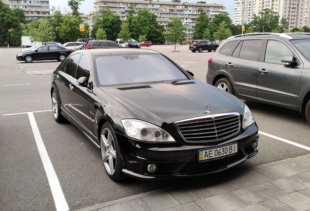 Mercedes-Benz S 63 AMG W221