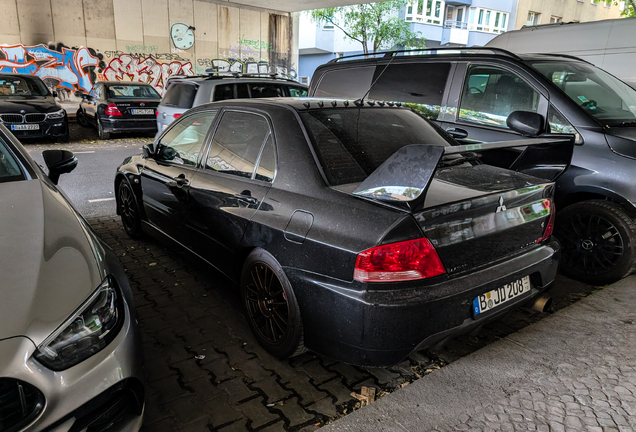 Mitsubishi Lancer Evolution IX MR