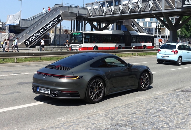 Porsche 992 Carrera 4S