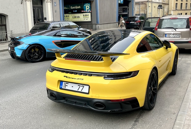 Porsche 992 Carrera GTS