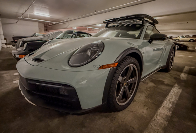 Porsche 992 Dakar