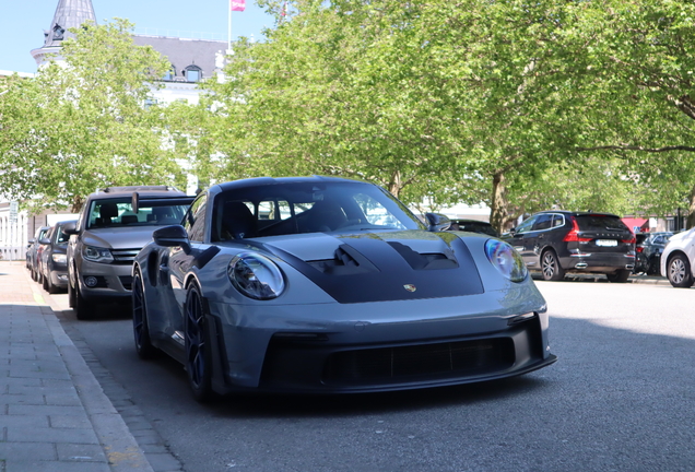 Porsche 992 GT3 RS Weissach Package